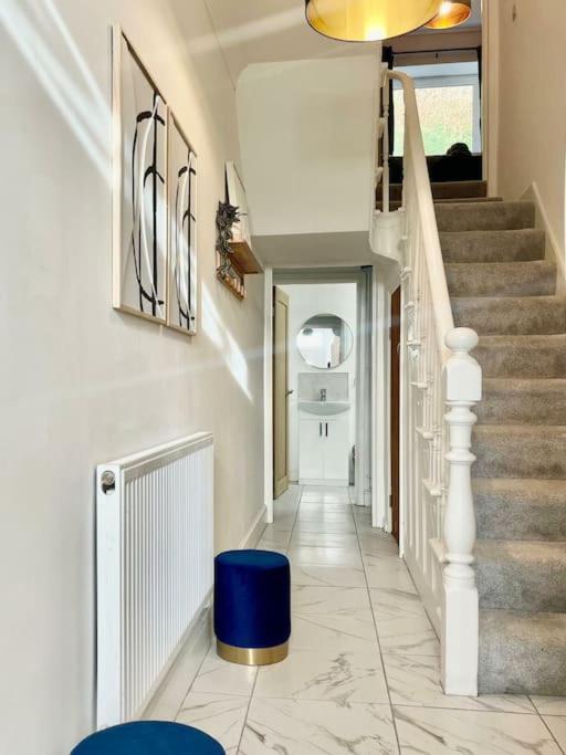 Cozy & Spacious 3-Bedroom Home By Tailored Accommodation Swansea Zewnętrze zdjęcie